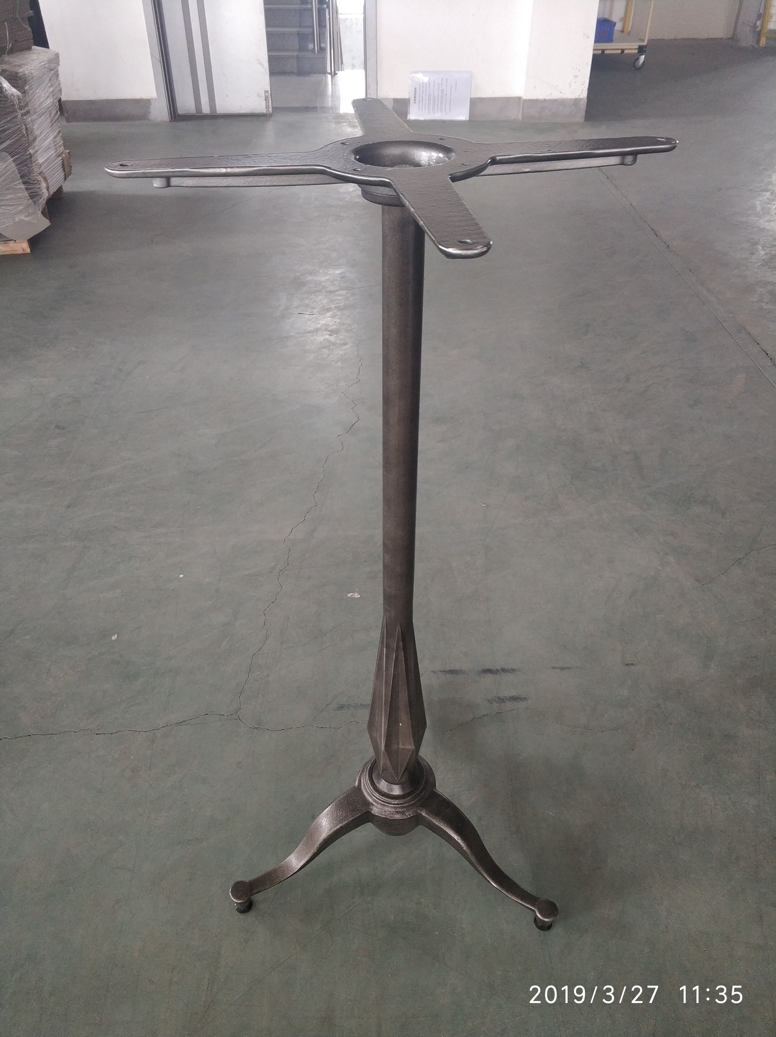 Modern Commercial Table Bases / Cast Iron Table Base Unfinished Colour