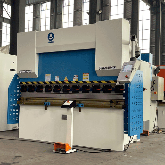 Hydraulic CNC Automatic Sheet Folding Machine 1250KN 2500mm TP10S Iron Sheet Bender Single Phase