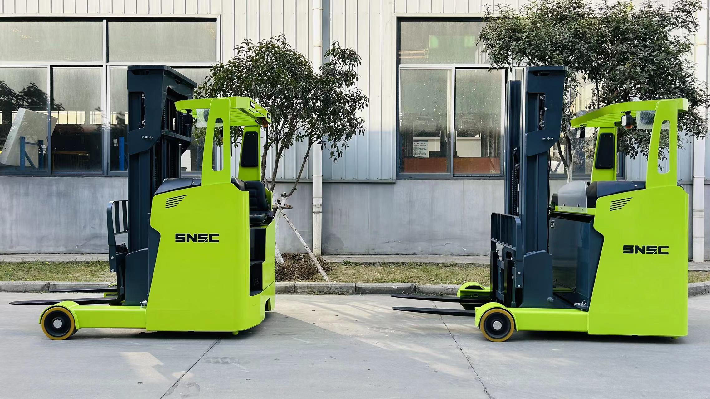 High Lifting Height 12m 2 Ton Reach Forklift with 122mm Fork Width AC Motor Powered