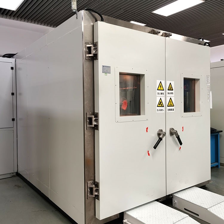 Custom Made Environmental Test Walk In Chamber For Aerospace Vehicles