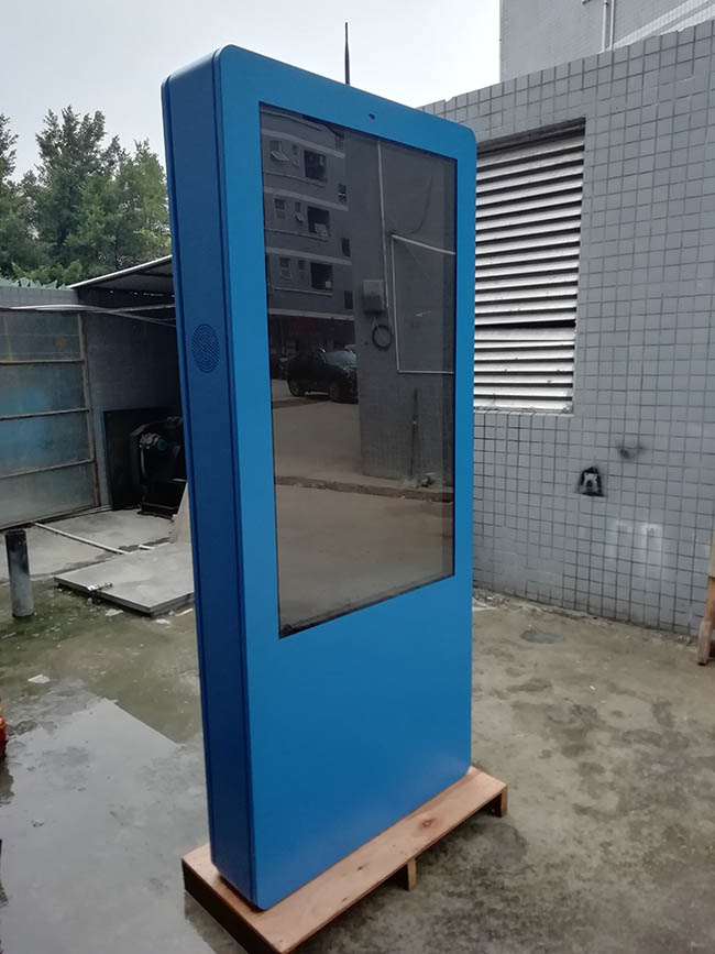Freestanding 55 inch Readable Waterproof Monitor LCD Digital Advertising Screen Outdoor Digital Display Board