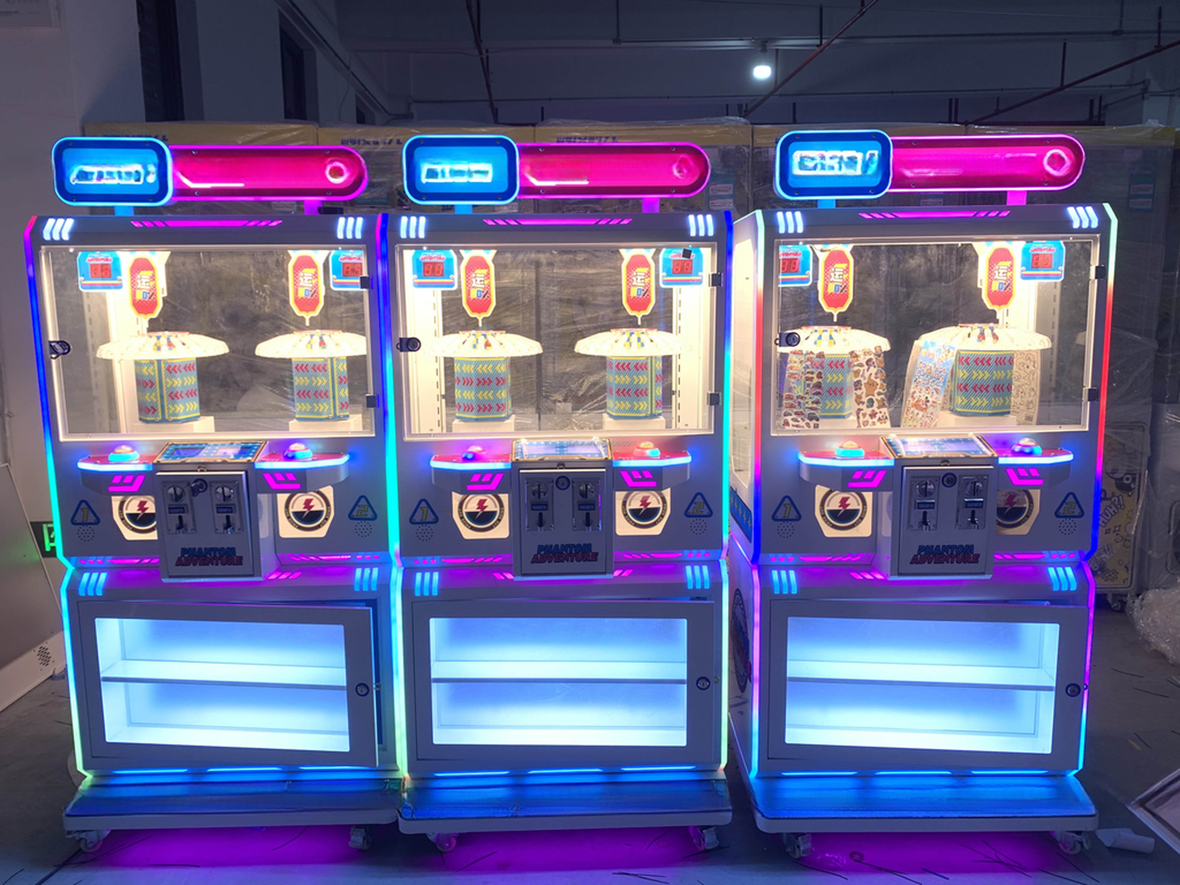 Dreamland High Quality Coin Arcade Clip Game Machines Coin Operated Customized Boutique Clip Prize Game Machines