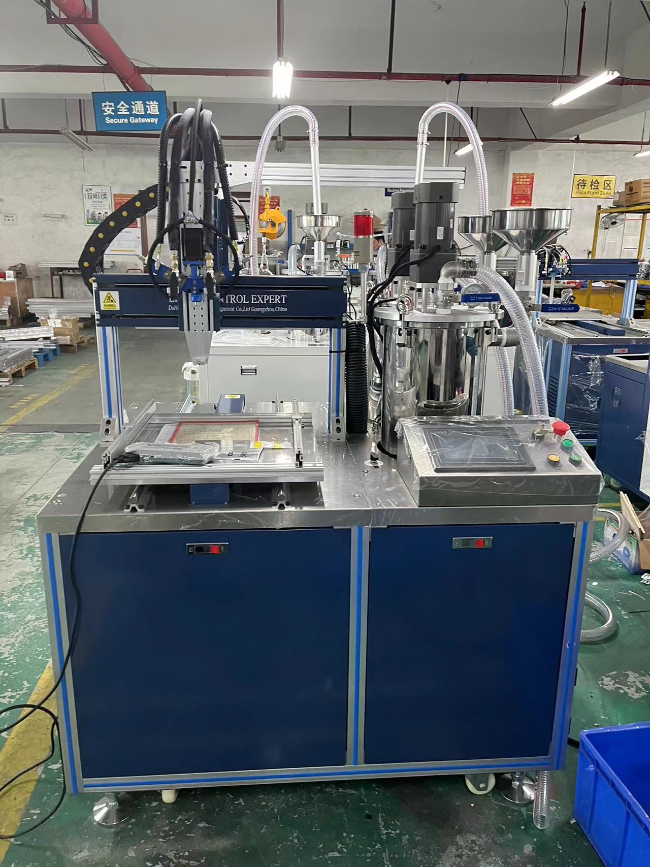 450 KG Movement Accuracy Industrial Glue Dispenser Robot for PCB Electronics Sealing