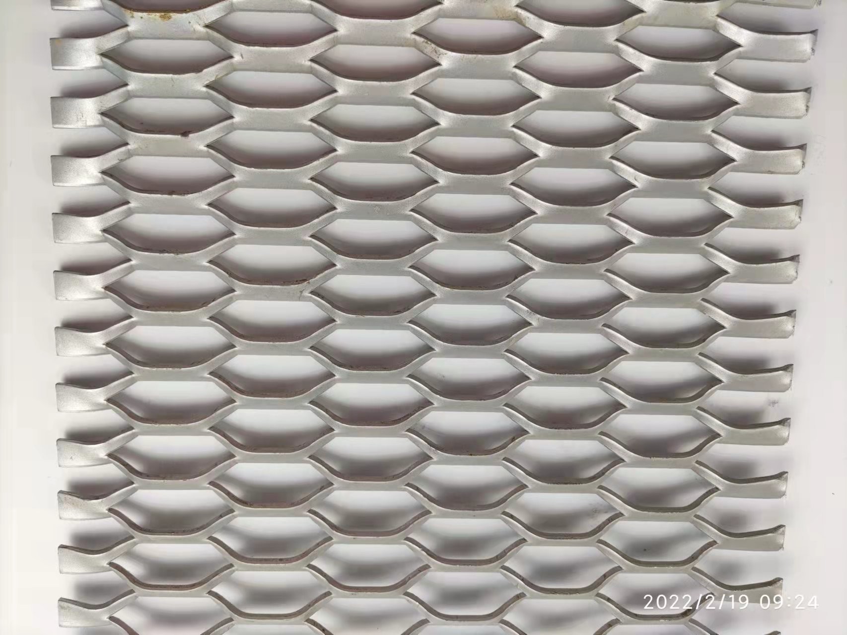 Wall Iron 6m Length Expanded Metal Panels Hexagonal Perforated Decorative