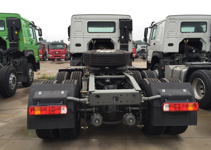 SINOTRUK HOWO Tractor Truck LHD 6X4 10 Wheels Euro2 336 HP ZZ4257S3241W