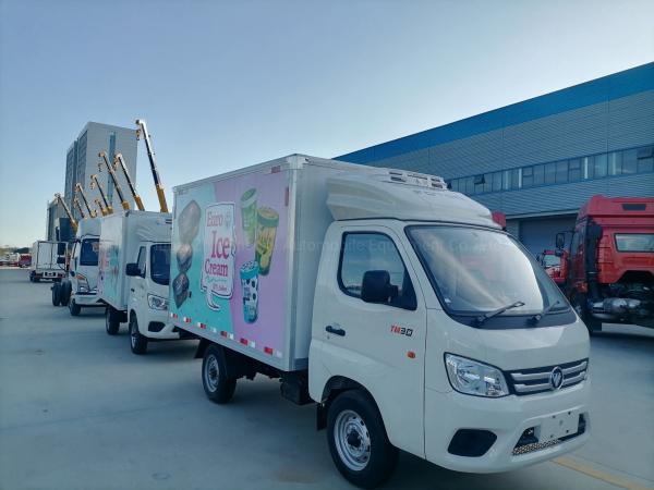 Foton Cargo Cooling Food Refrigerated Van Truck , Freezer Box Truck For Ice