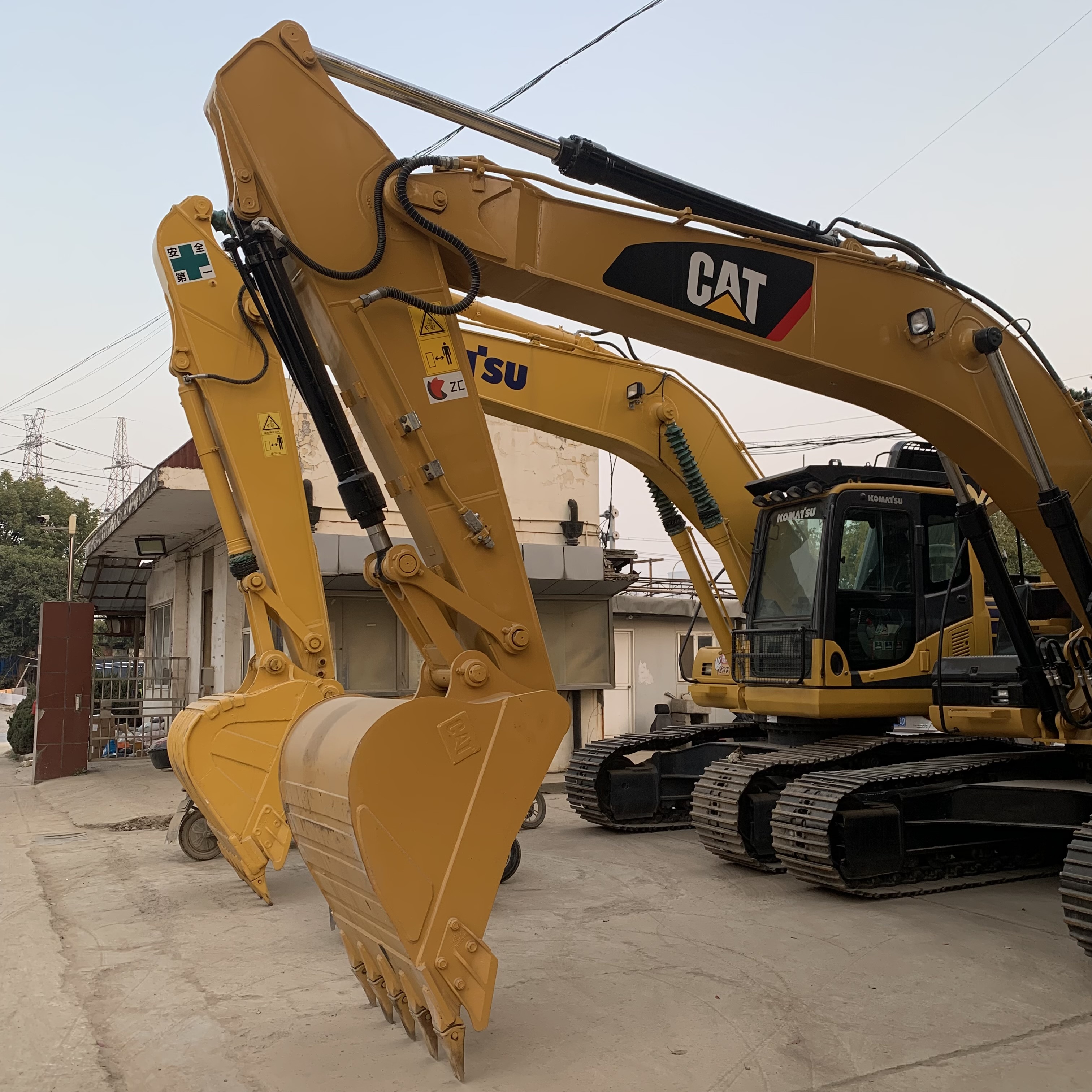 CAT Used Caterpillar 320D2 Excavator Japan Cat 318 312 326 320d Machine Weight 20000 KG