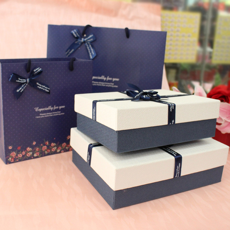 Portable recycled kraft paper gift bag recycled gift bags wholesale recycle plastic gift bag in China