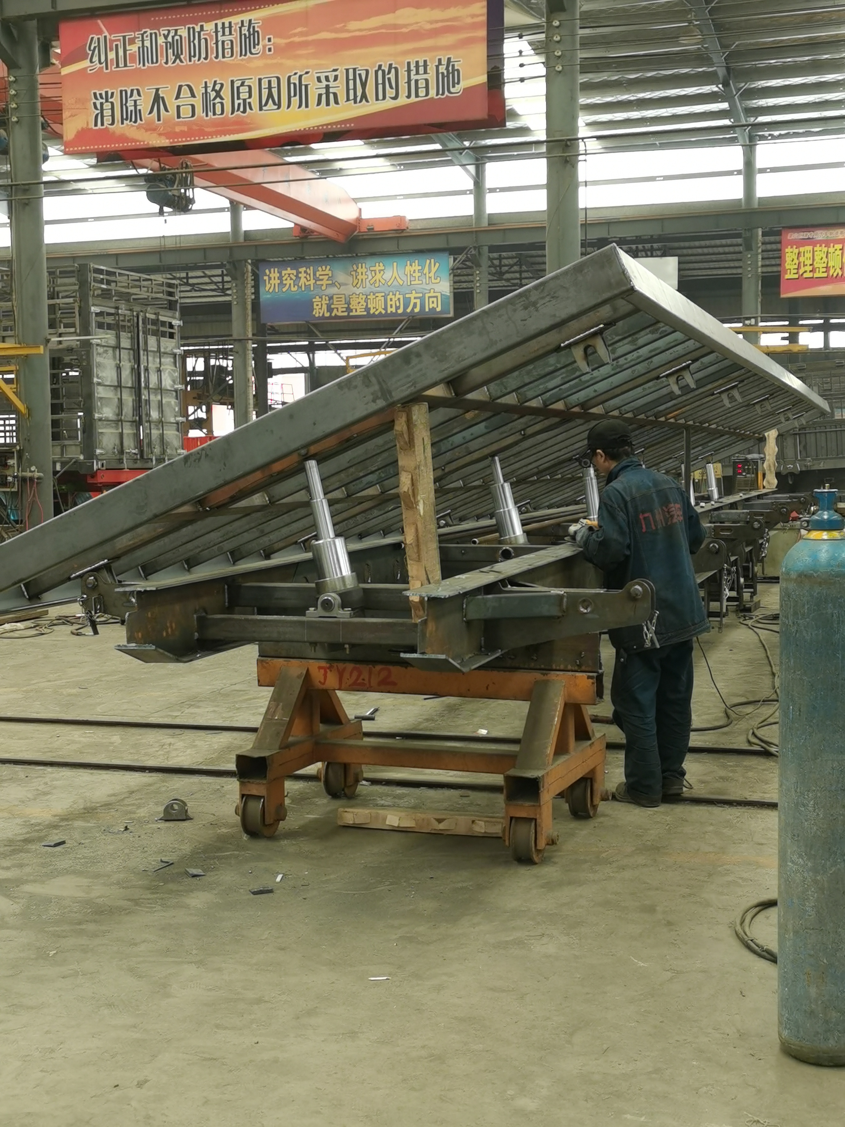 Low Bed Deck Dimension of 12000X2500X1500mm Dump Semi Trailer for Australia Market