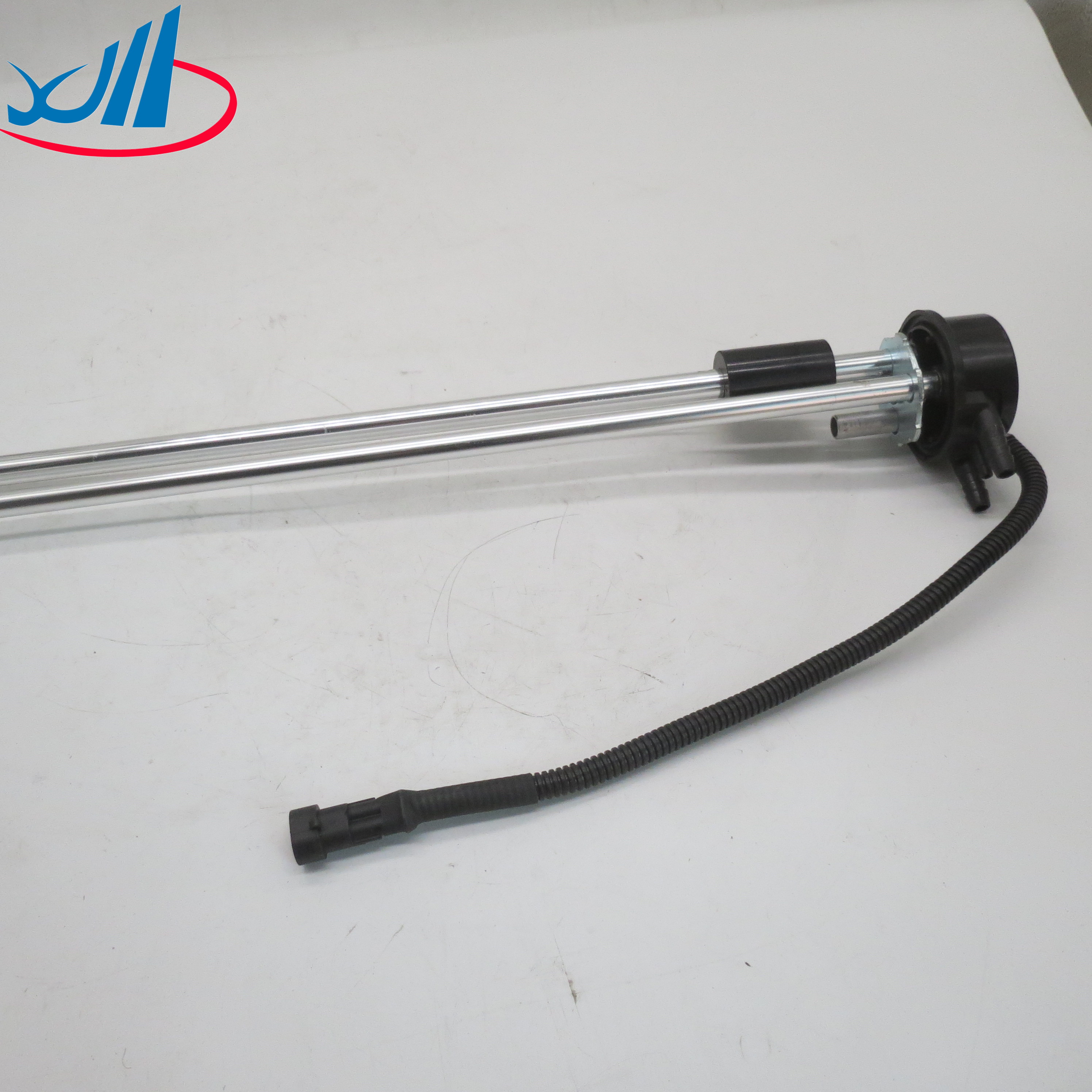 Truck Engine Spare Parts Oil Volume Sensor DZ93189551142 L-0330050