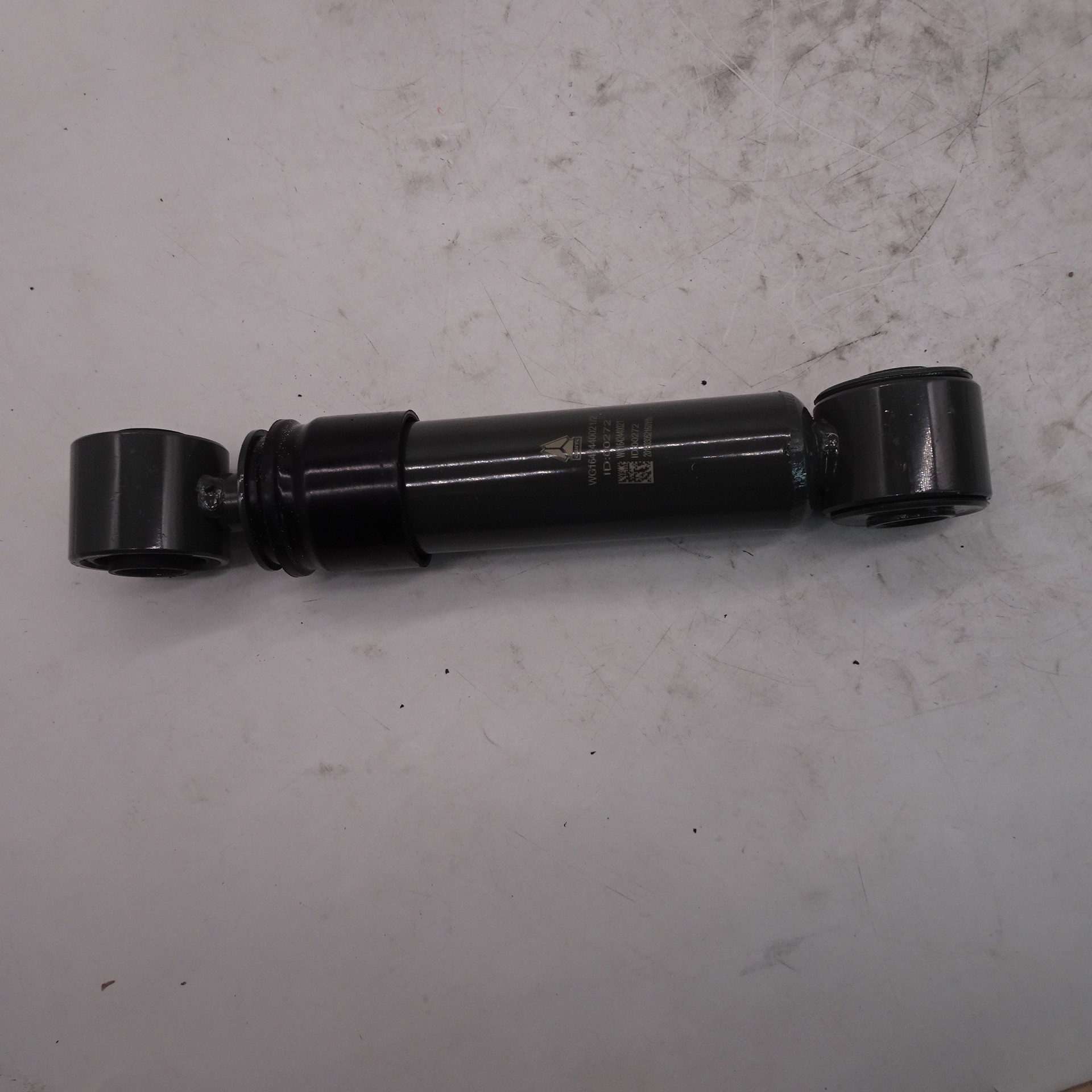 SINOTRUCK HOWO truck spare parts cabin shock absorber WG1642440021 automatic temperature control cabin shock absorber