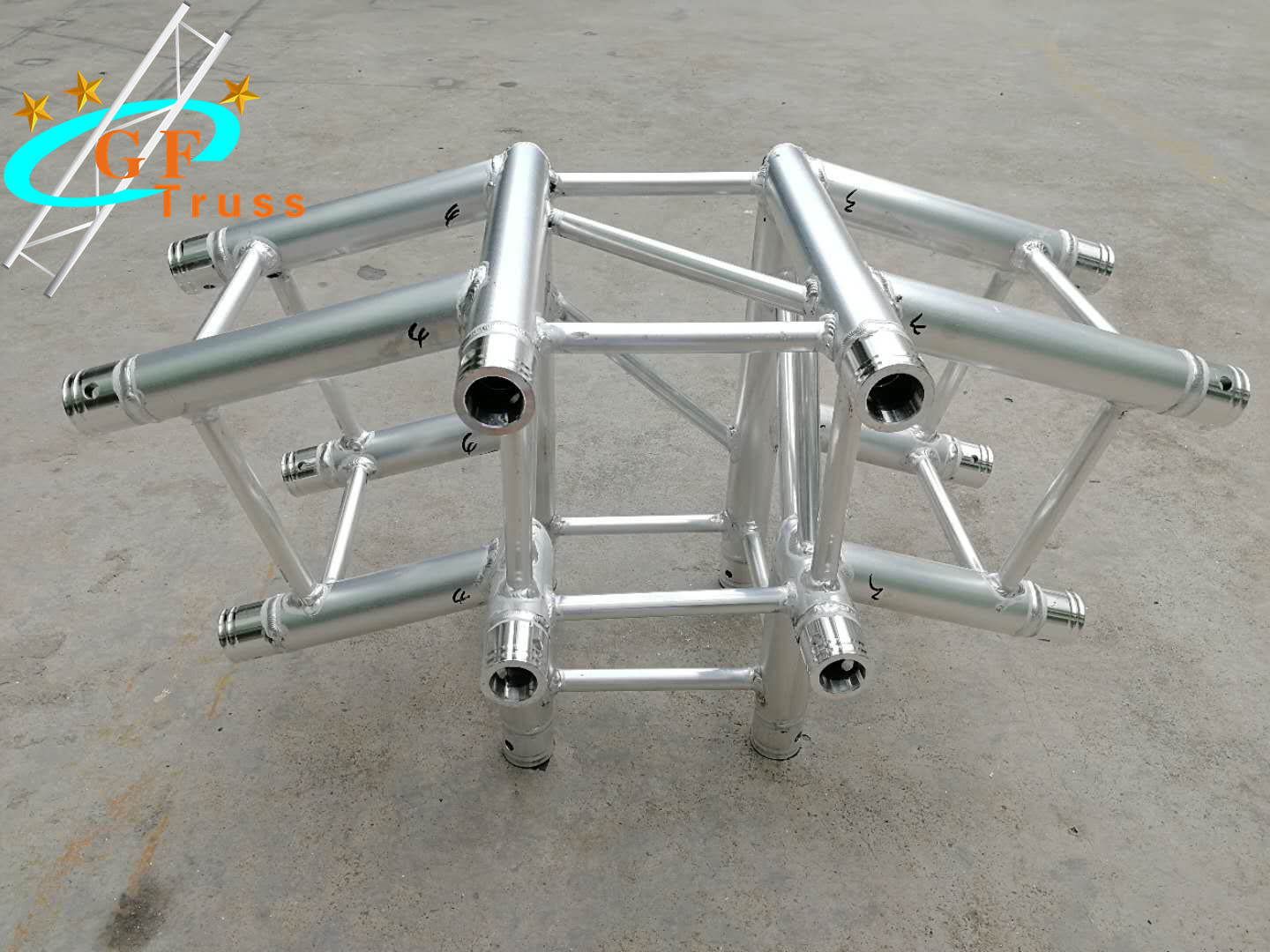Lighting Truss Portable Stage Platform Ground Supports And The Main Used Roof System