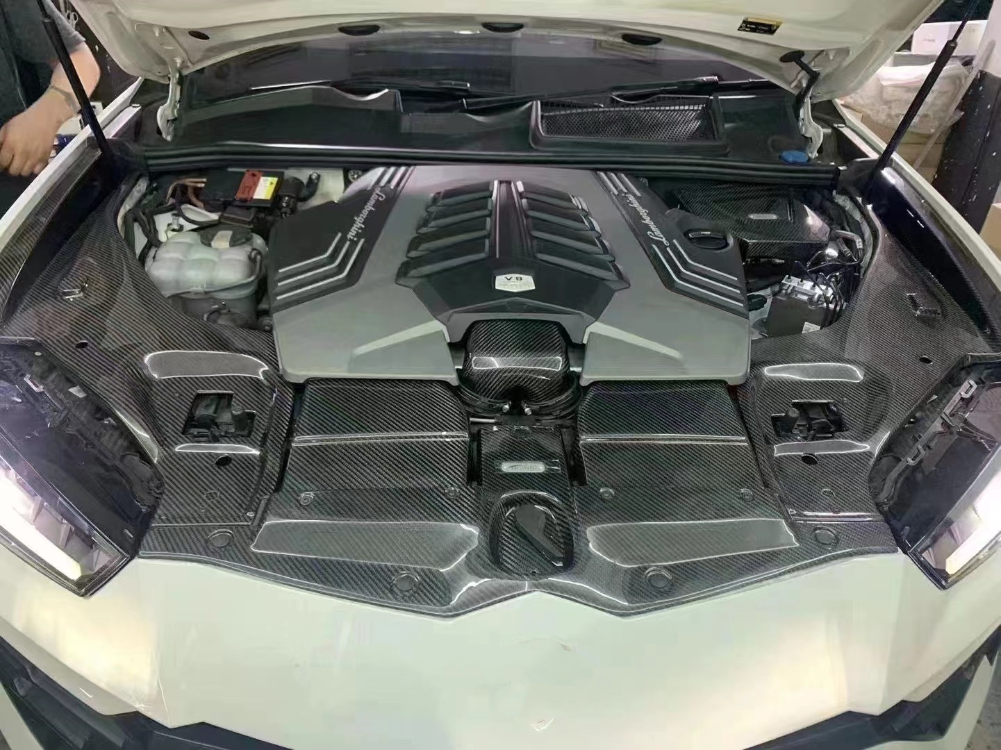 Replace Lamborghini Body Kit URUS Dry Carbon Fiber Engine Liner Shield