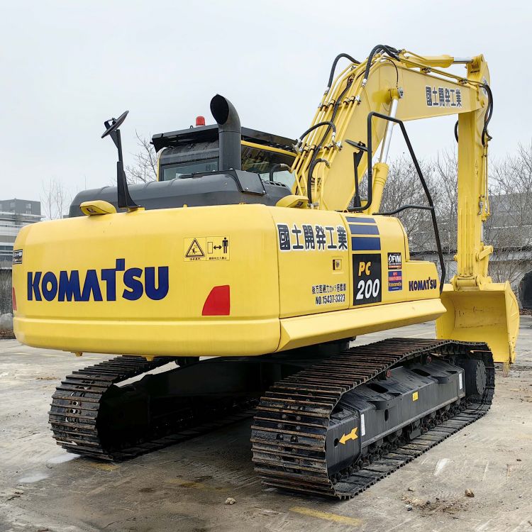 20 Ton Used Digger Komatsu Excavator PC200-8 with Original Hydraulic Pump in Shanghai