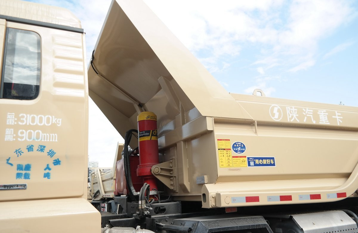 Tipper Truck Used Shacman Dumper 8*4 Construction Waste Transportation Weichai 336hp
