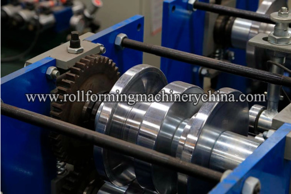 Cr12MoV Cutter Thickness 2.5mm C Purlin Forming Machine