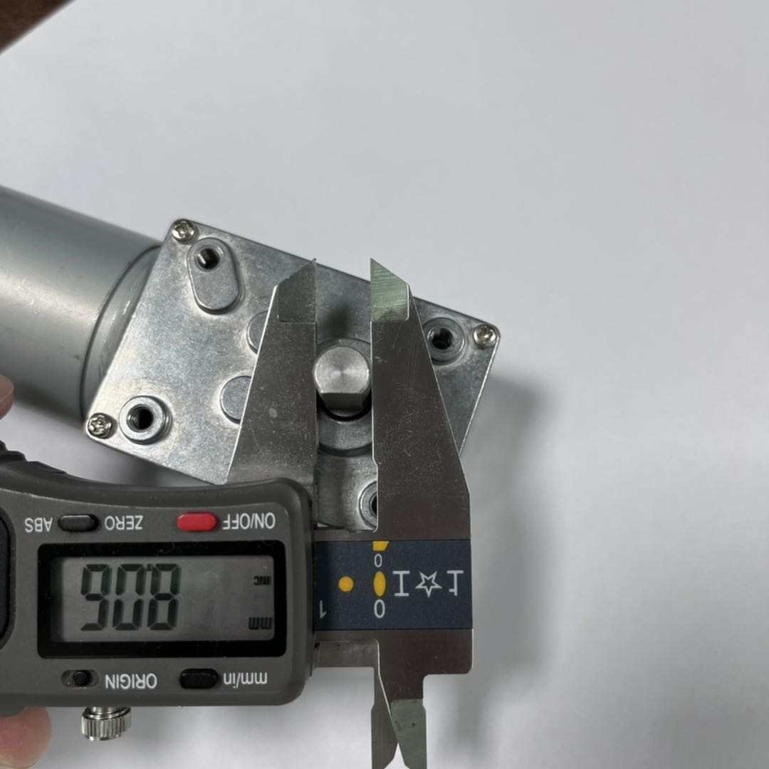 DC 12V 24V High Torque Worm Geared Motor Low Speed 12-470RPM