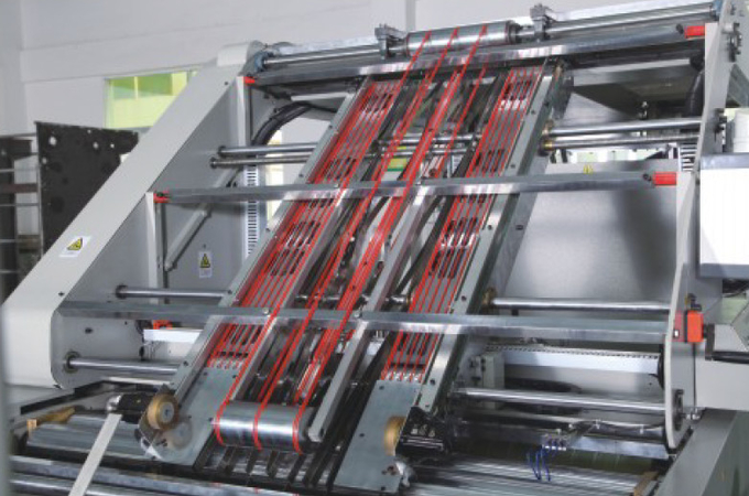 Leading Edge Feeder Automatic Flute Laminator Machine 29KW DX-2100