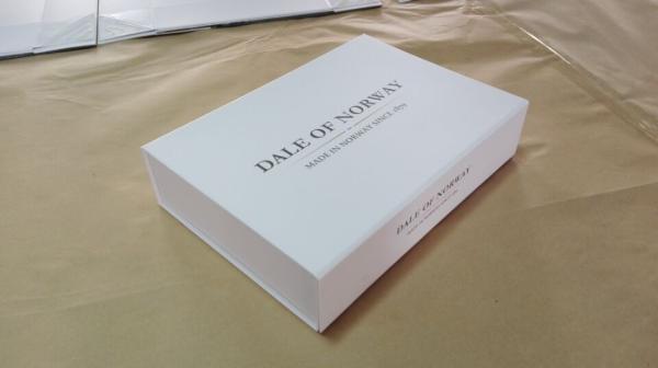 Custom logo magnetic folding paper box packing luxury magnet gift box factory