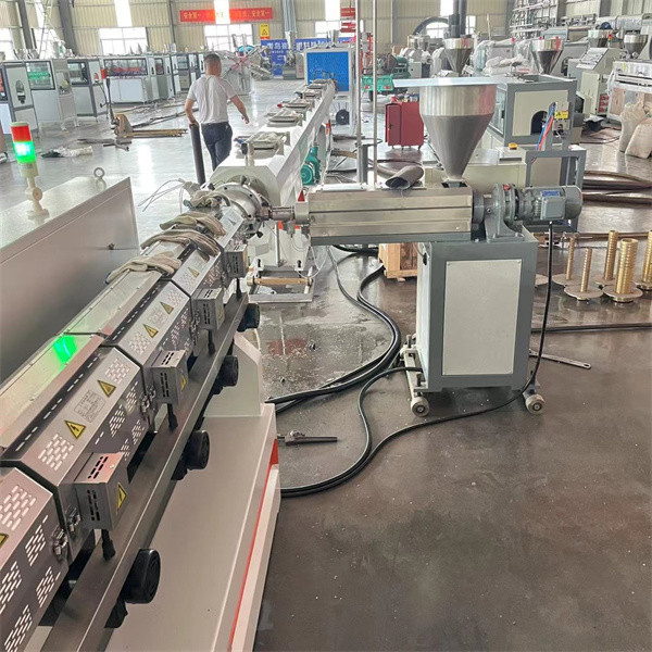 Custom Plastic Pipe Machine Energy Saving PE Pipe Production Line ISO Approved