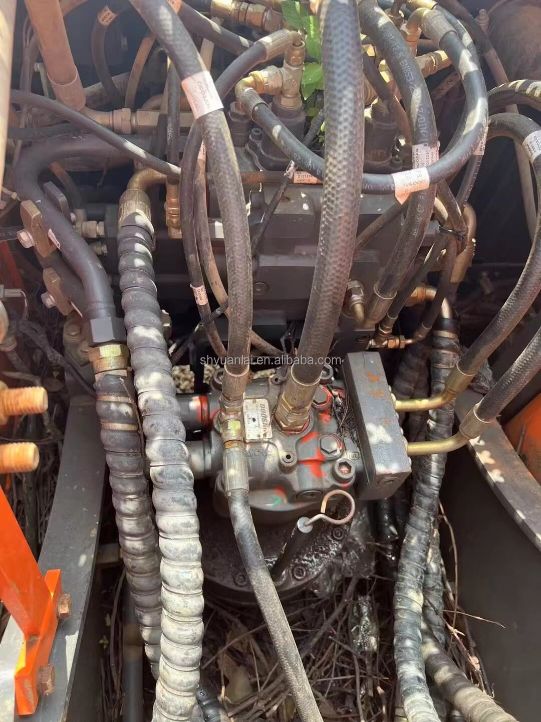 13000 KG Second Hand DOOSAN DX130 Excavator and Suitable for Crushing Used Hand Excavators