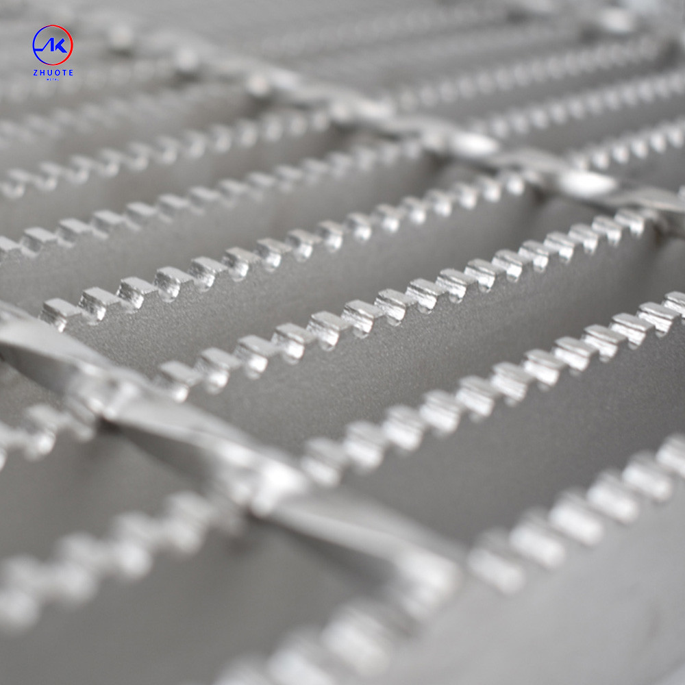 Q235 Grade Flat Bar Grating Mesh For Optimal Air And Light Flow In Industrial Settings