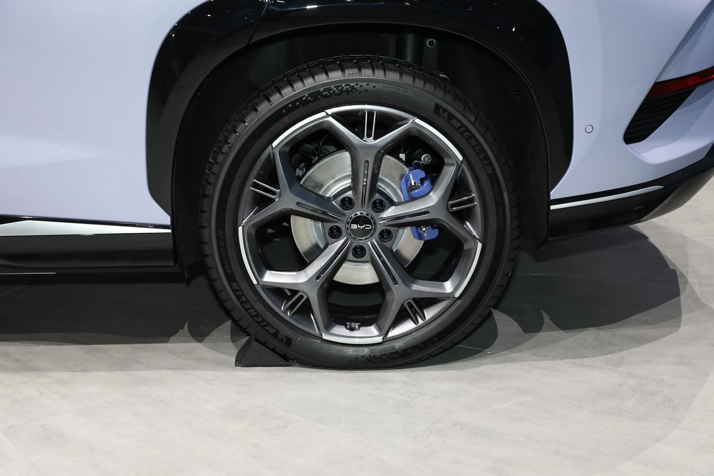 Pure Electric 2024 BYD Sealion Electric Vehicles for Adults 4 Wheel Model Pre-sale Energy Electric Car