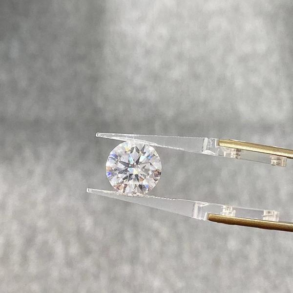 IGI Certified Round Cut Lab Grown White Diamonds 0.64ct-24.91ct DEFG VS Matched