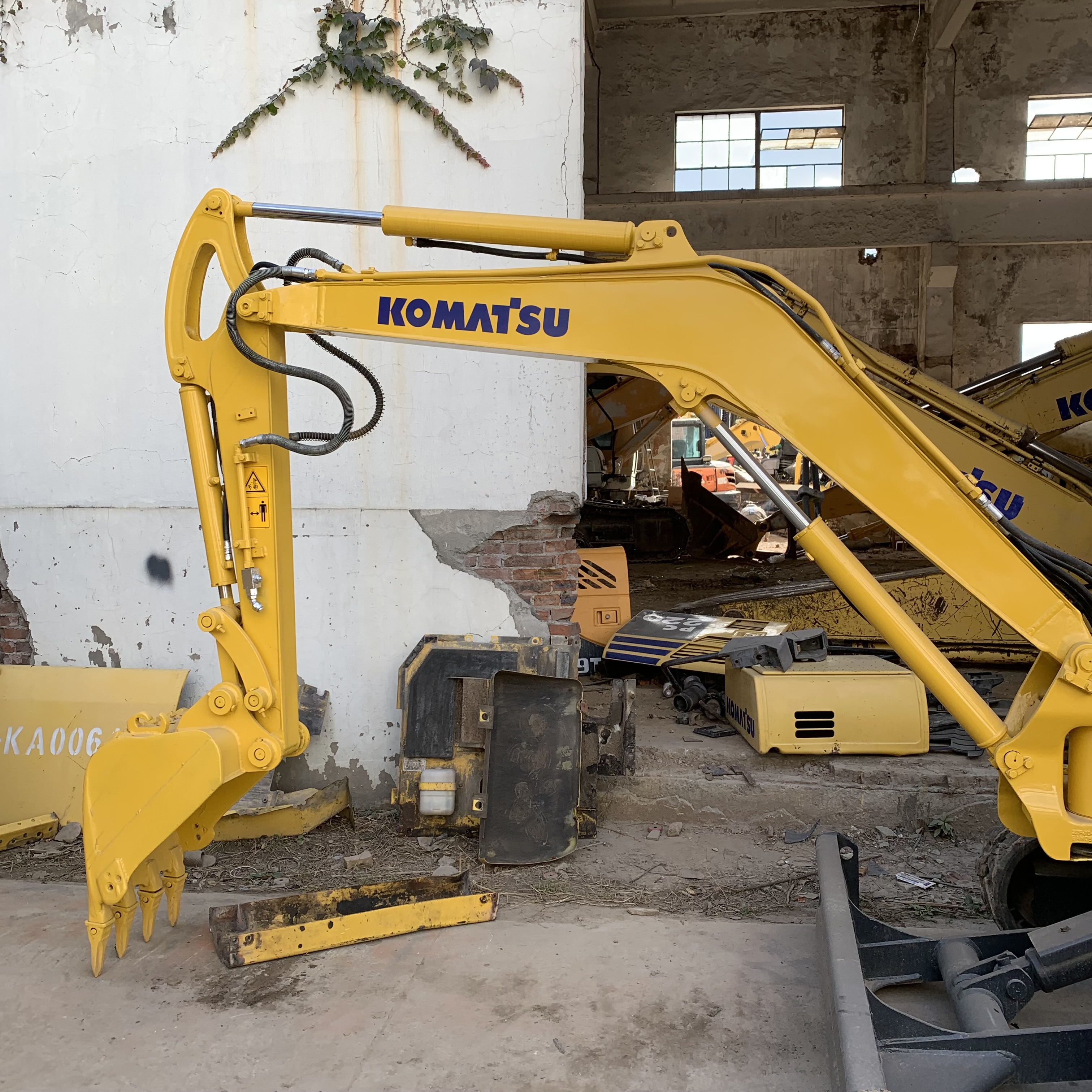 26.1KW 0.14m3 Used Komatsu PC40 Mini Excavator In Japan
