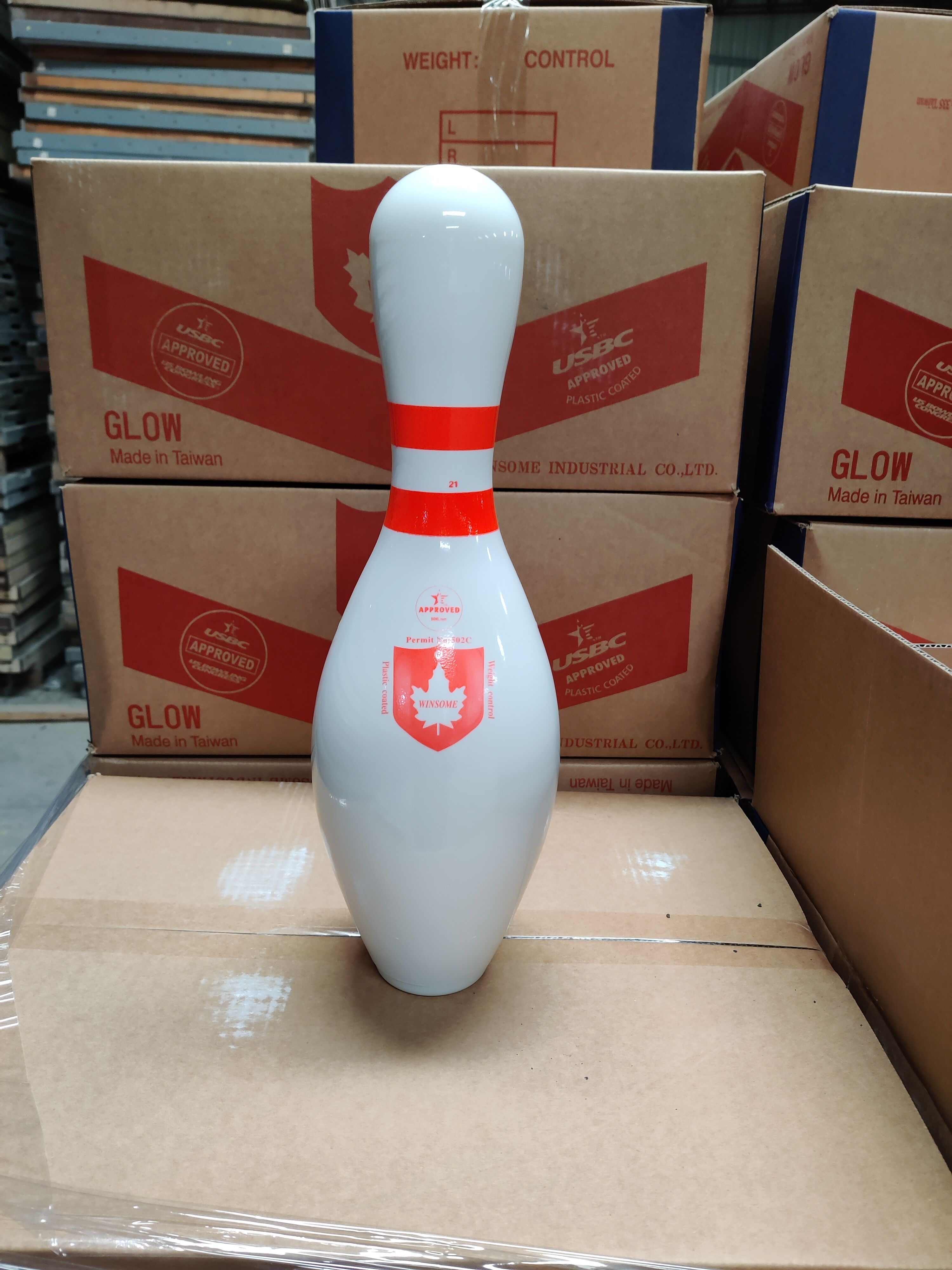 Certified Straight Bottle Body White High Grade Polyurethane Bowling Pin for Entertainment