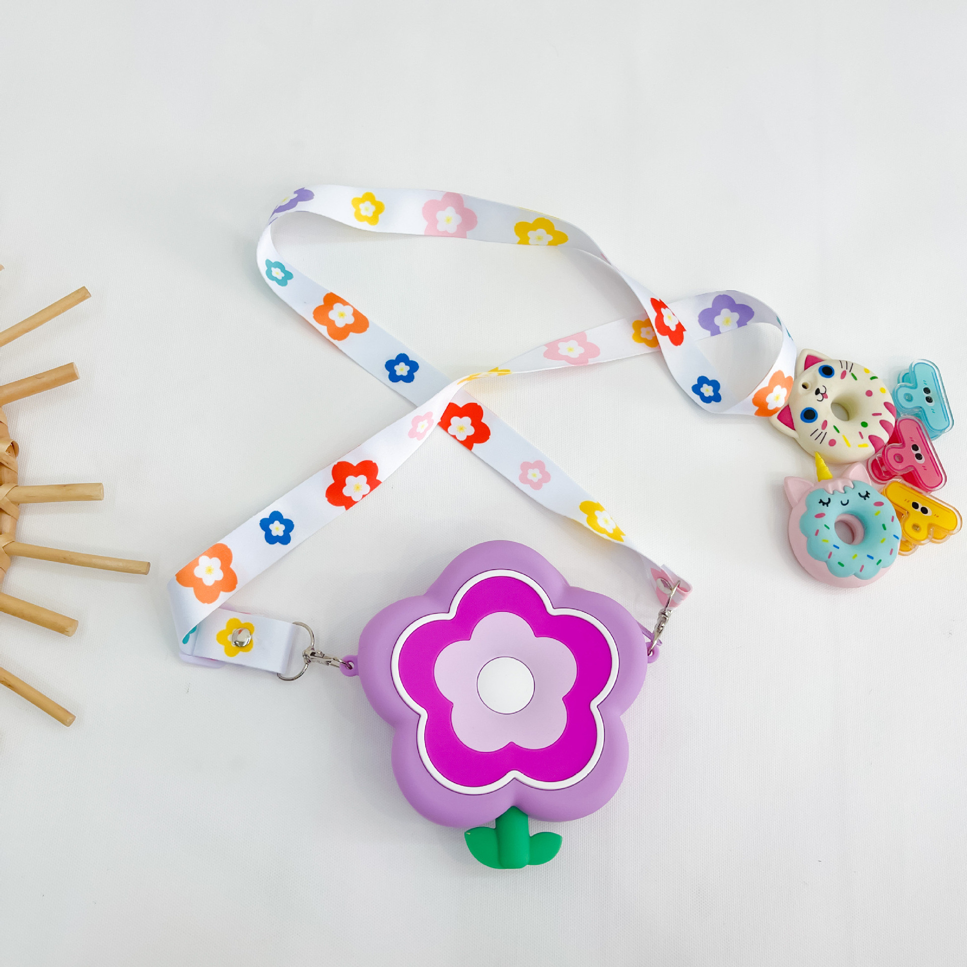 Flower Silicone Round Pencil Case Makeup Bag School Supplies Crossbody Purse Bag Handbag Shoulder Bag Christmas Gifts