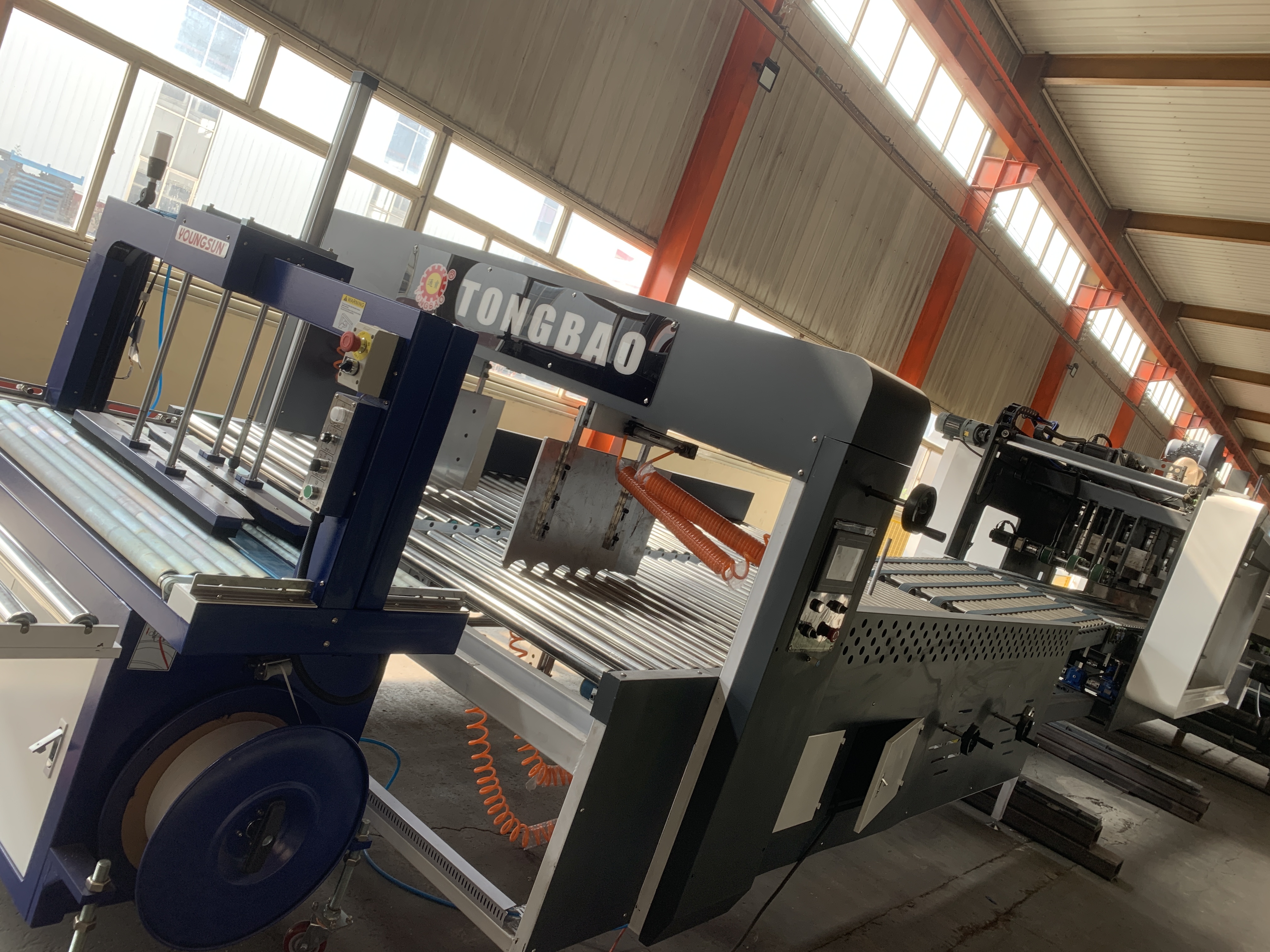 FFG Automatic Vacuum Transfer Flexo Printing Slotting Die Cutting Folding Gluing Strapping Machine