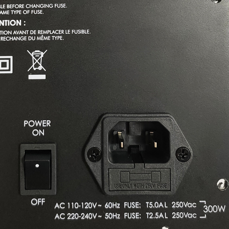 500 Watts RMS Class D Plate Amplifier For Subwoofer Enclosures with Frequency Selection