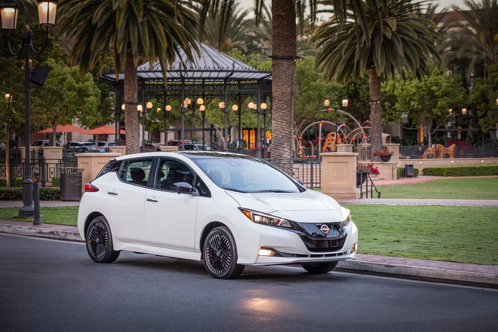 gasoline -free with 180miles range for local travle at 2024 Nissan Leaf S hatchback new energy cars