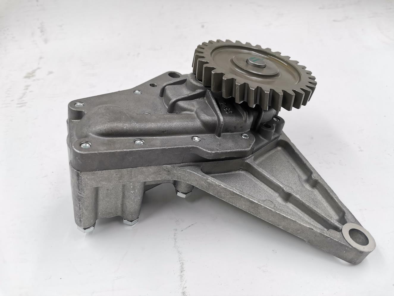 226B-12159765 Original Weichai Deutz 226B WP6 Engine Oil Pump Assembly with Standard Size