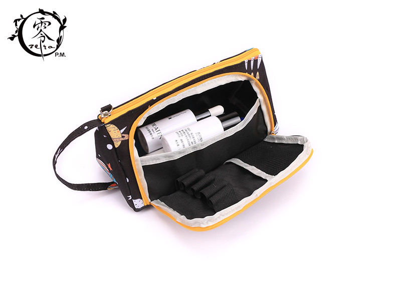 Cartoon Spaceman Cosmetic Makeup Kit Bag , Cute Women Portable Makeup Box Case