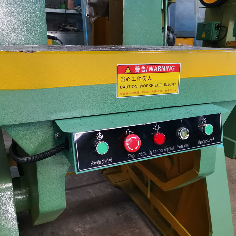 High Efficiency Press Punching Machine For Steel Metal Shape Forming J23-200