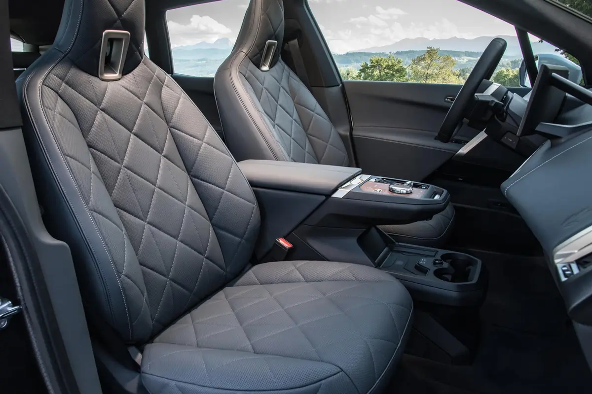 2023 BMW Ix M60 Xdrive40 Xdrive50 Electric Luxury SUV Has A Range Of 665km