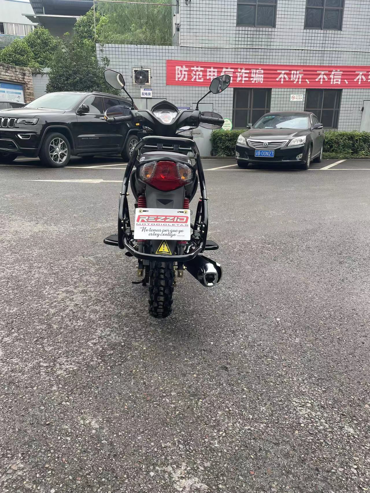 Senegal Africa Popular ZS LIFAN Engine 110CC Classical Wholesale Motorcycle Cheap Import Motorcycle 125cc motorcycle