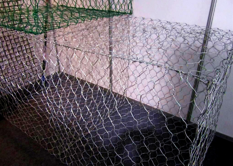 River Slide Treatment Gabion Wall Wire Mesh Zinc Aluminum Alloy 80mm*100mm