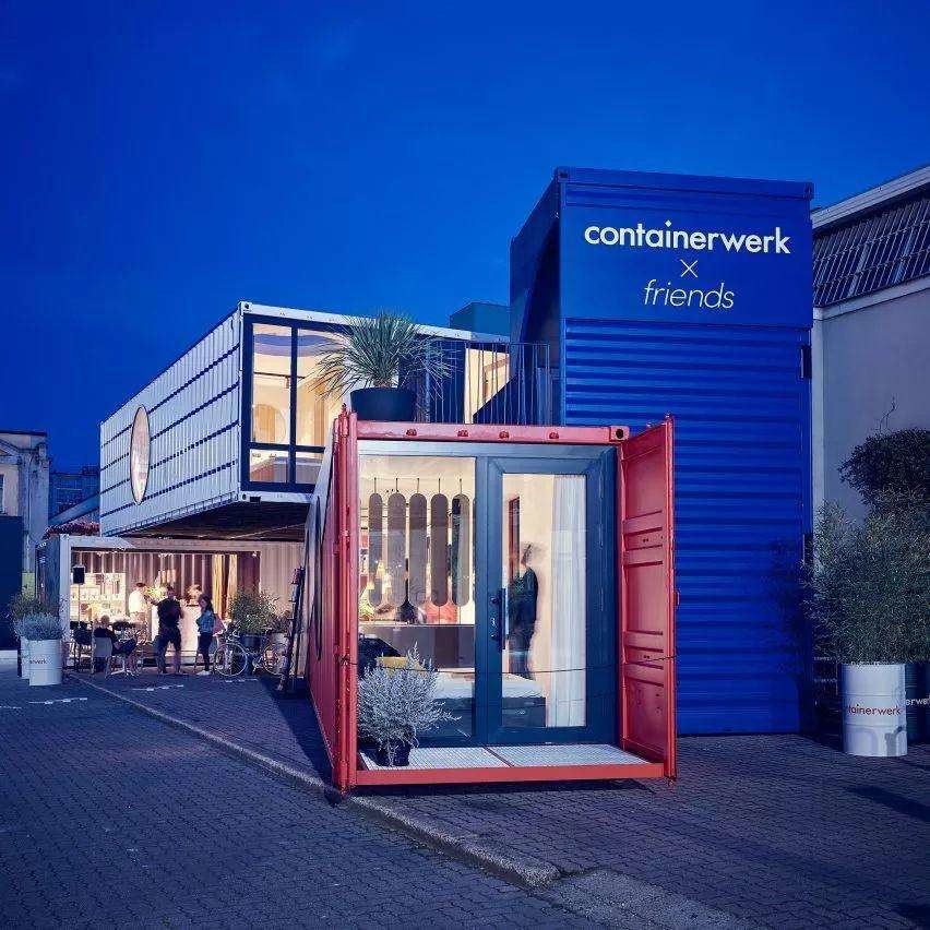 Steel Flat Pack Metal Storage Containers Thermal Insulation Wind Proofing Bathroom Toliet Washroom