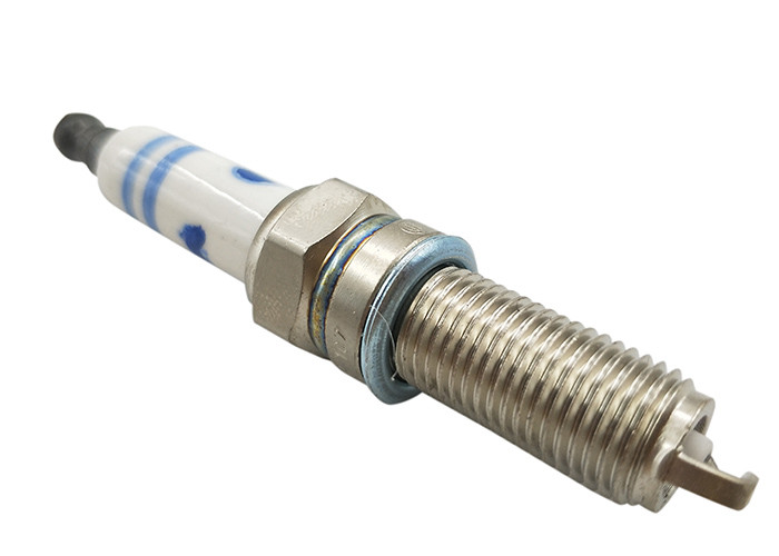 A004159180326 Y7MPP33 Car Spark Plug For Mercedes - Benz W164 W203 W204 W212 W251 C300 GL450