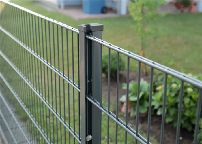 Wooden Pallet 3.8mm Welded Mesh Fencing Pvc Coated
