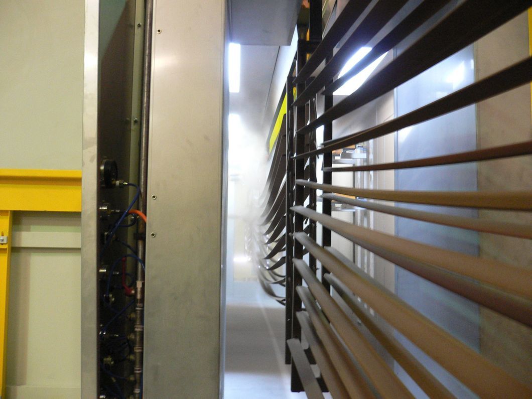 High Quality Powder Coating Line with Electrostatic Spray Guns for Profiles
