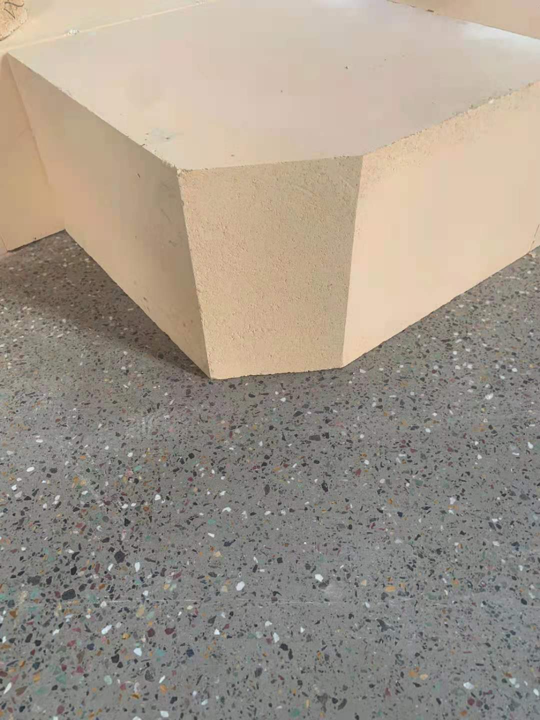 Refractory Zirconia Corundum Zirconia Mullite Antistripping Brick for Glass Melting Kiln