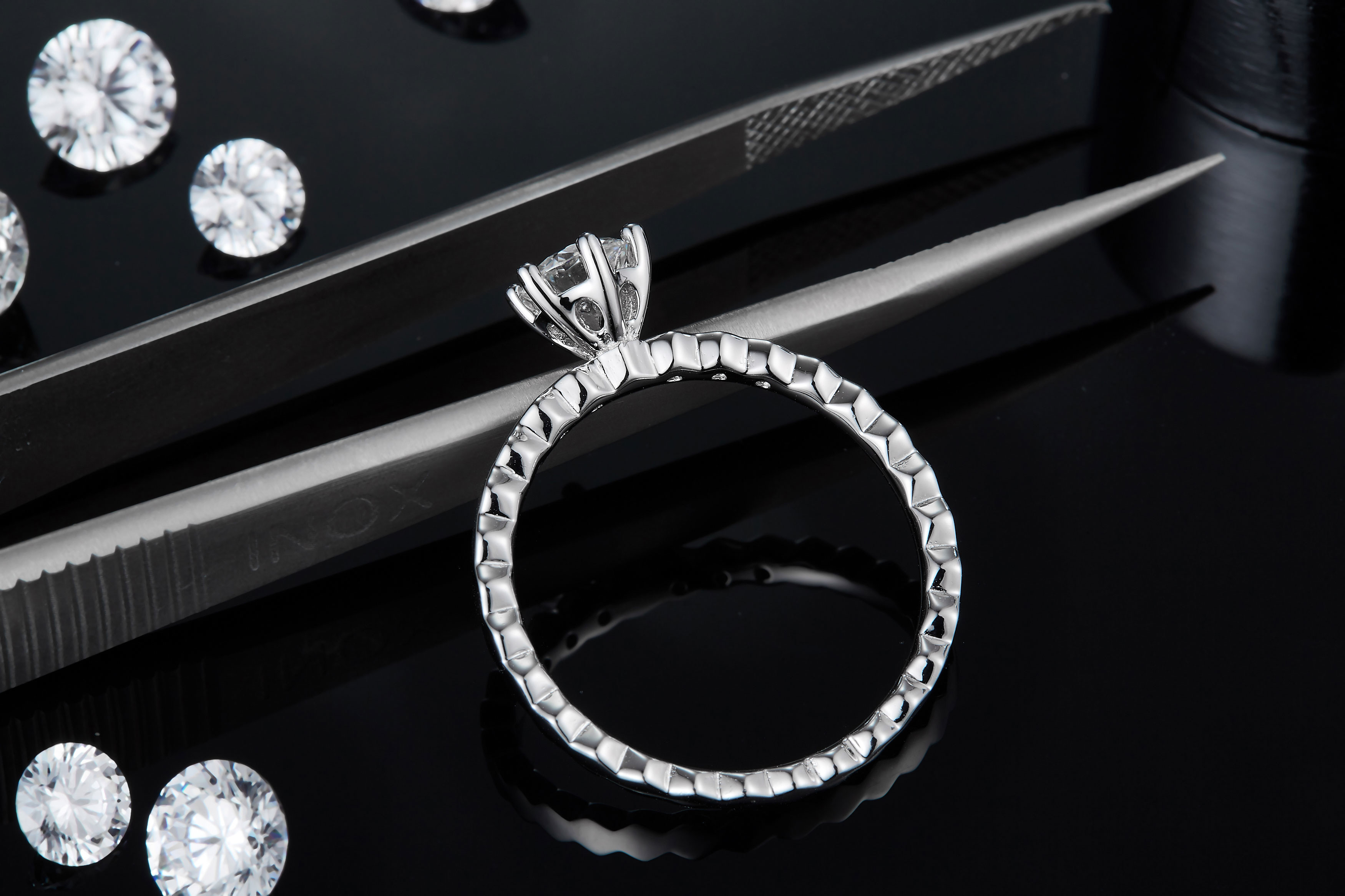 1.16CTW Wavilion Design White Moissanite And Sapphire Platineve Diamonds Jewelry Engagement For Women Ring