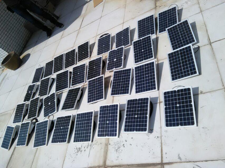 20W Li-ion lithium battery solar home power system with LED 3W bulbs switch cable white and yellow solar energy