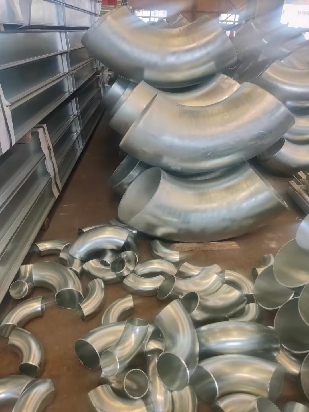 ANSI B16.9 A234 Wpb Seamless Steel Pipe Fittings 90 Degree 15NB-2000NB