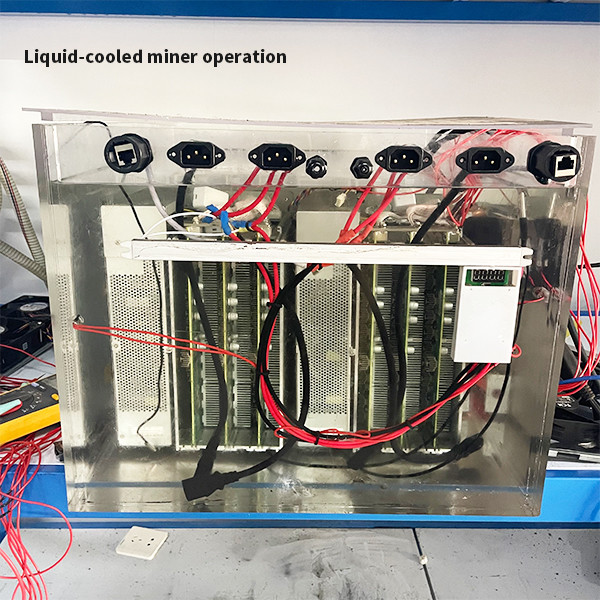 S19 95T air-cooled mining machine to liquid-cooled mining bitcoin mining machine BTC/BCH/BSV 34.5J/T Oil cooled miner
