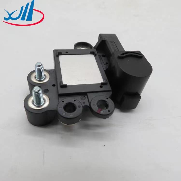 Good Selling Trucks And Cars Auto Parts Regulator AHC128024